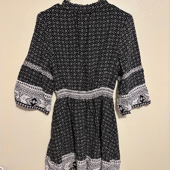 H&M Black and White Patterned Mini Dress - Picture 6 of 6